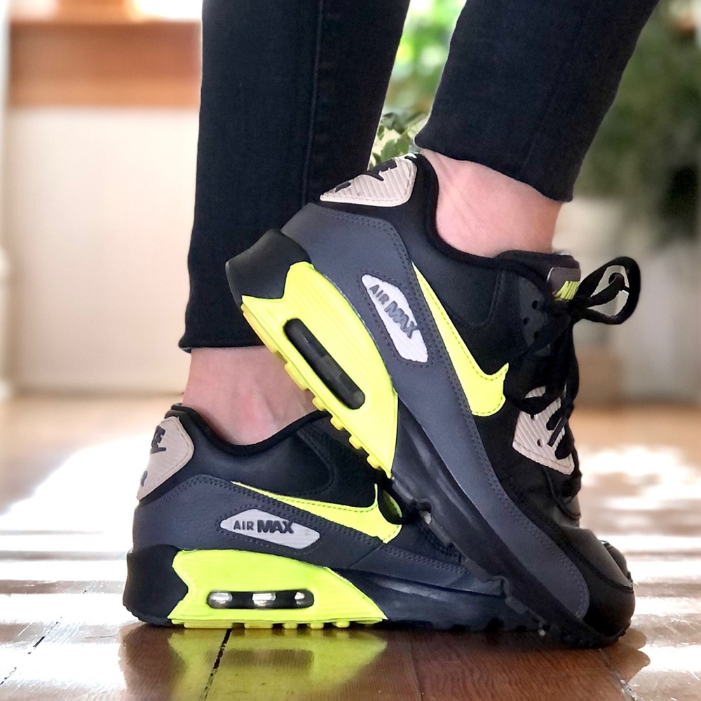 ⚡️NIKE AIR MAX 90 ⚡️ - Picture 7 of 10